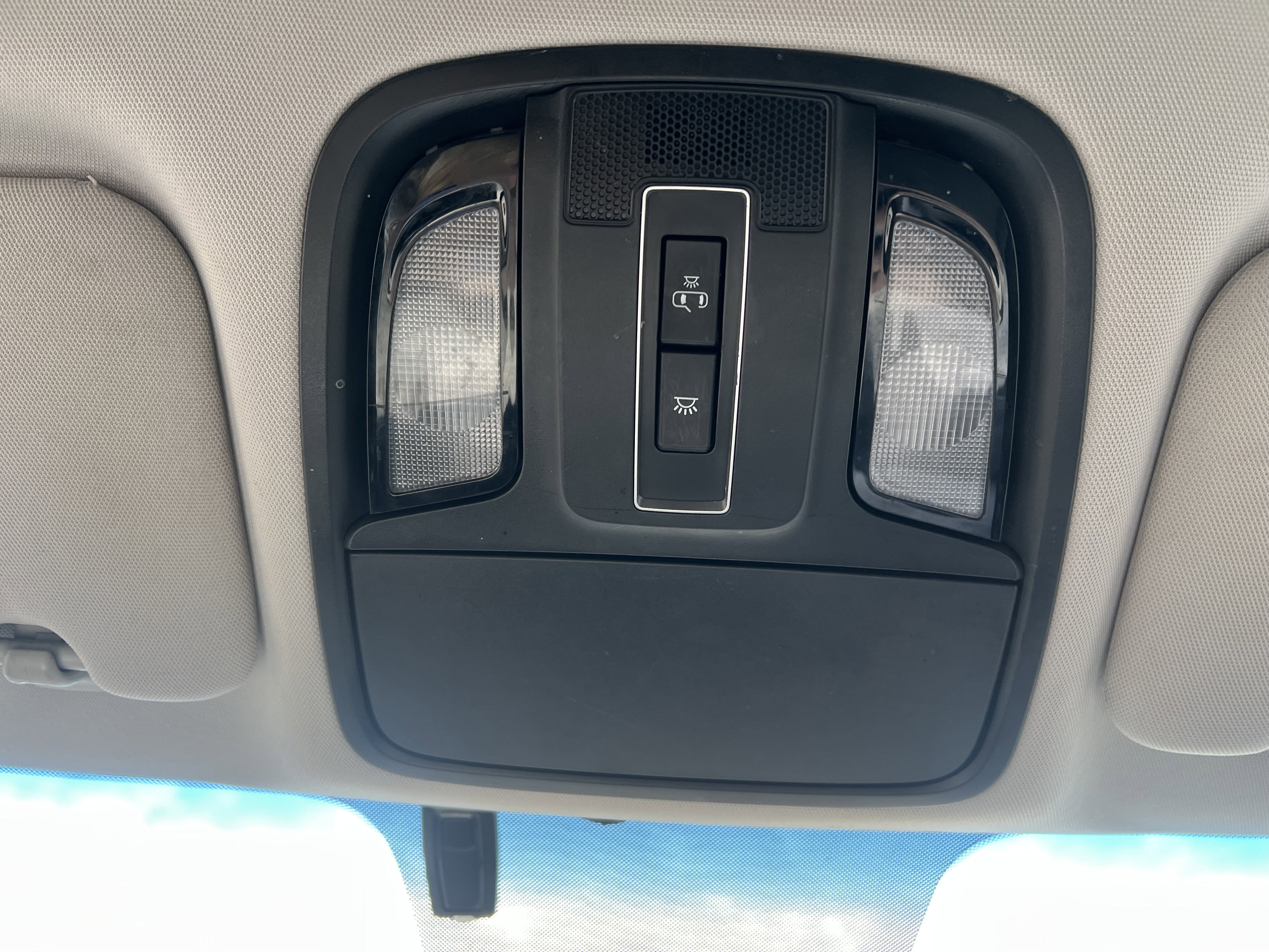 Used 2018 Kia Sorento LX image 22