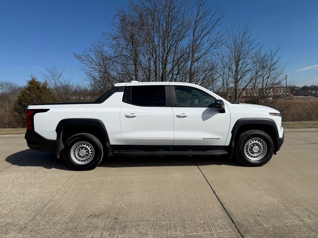 Used 2025 Chevrolet Silverado EV W/T image 2