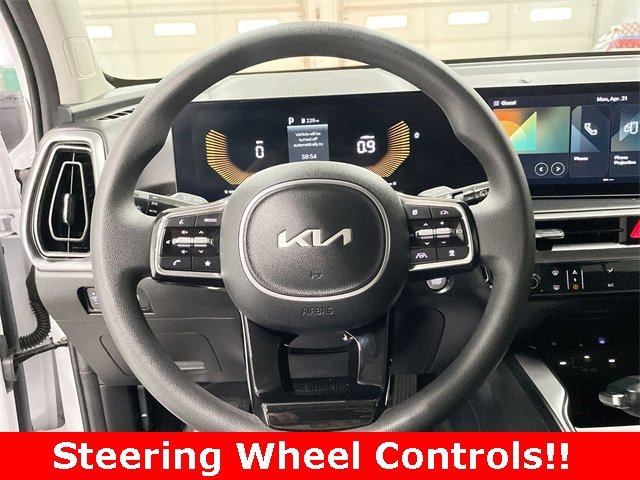 Used 2025 Kia Sorento LX image 27