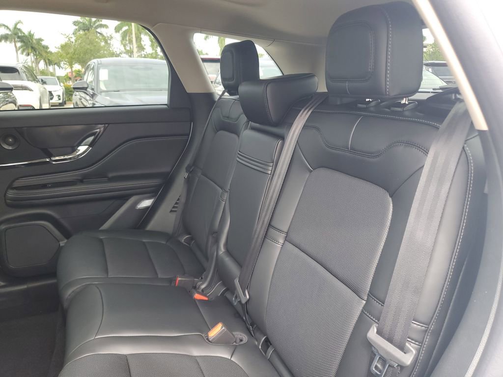 New 2025 Lincoln Corsair Reserve w/ Equipment Group 202A image 12