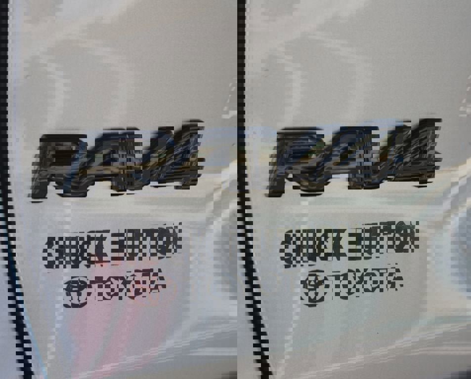 Used 2025 Toyota RAV4 XSE image 18