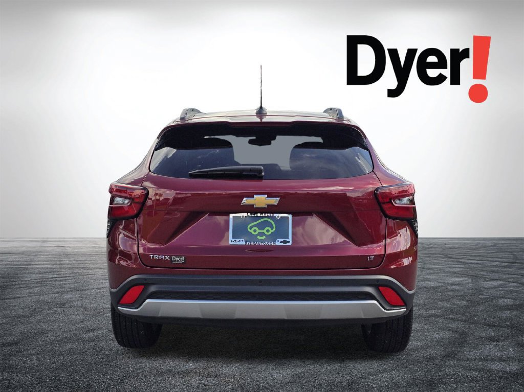 Used 2025 Chevrolet Trax LT w/ Driver Confidence Package FWD image 5
