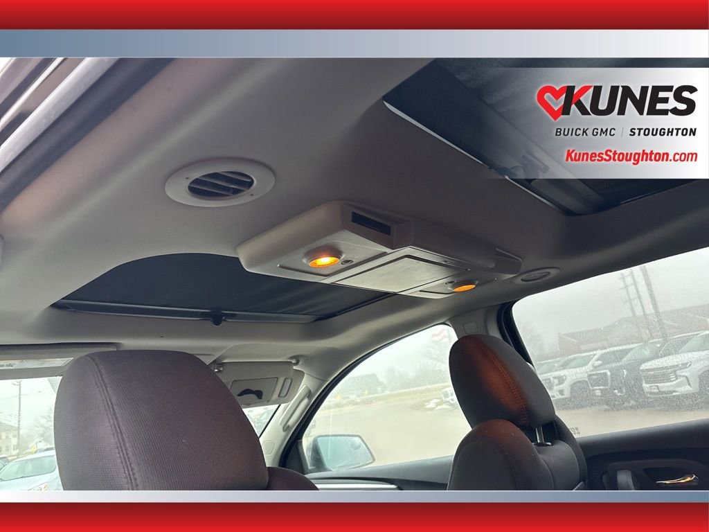 Used 2012 Chevrolet Traverse LT image 11
