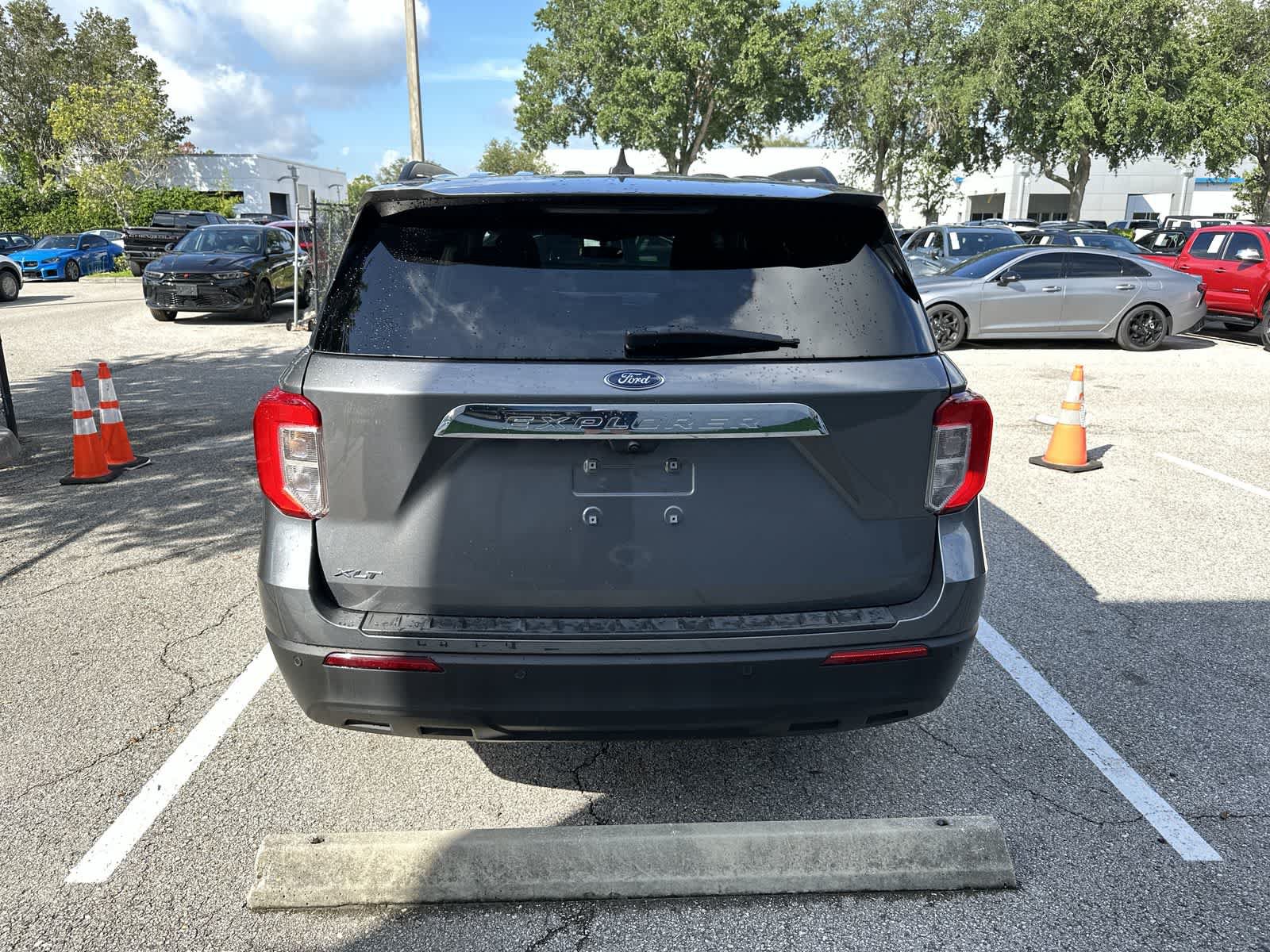 Used 2023 Ford Explorer XLT RWD image 7