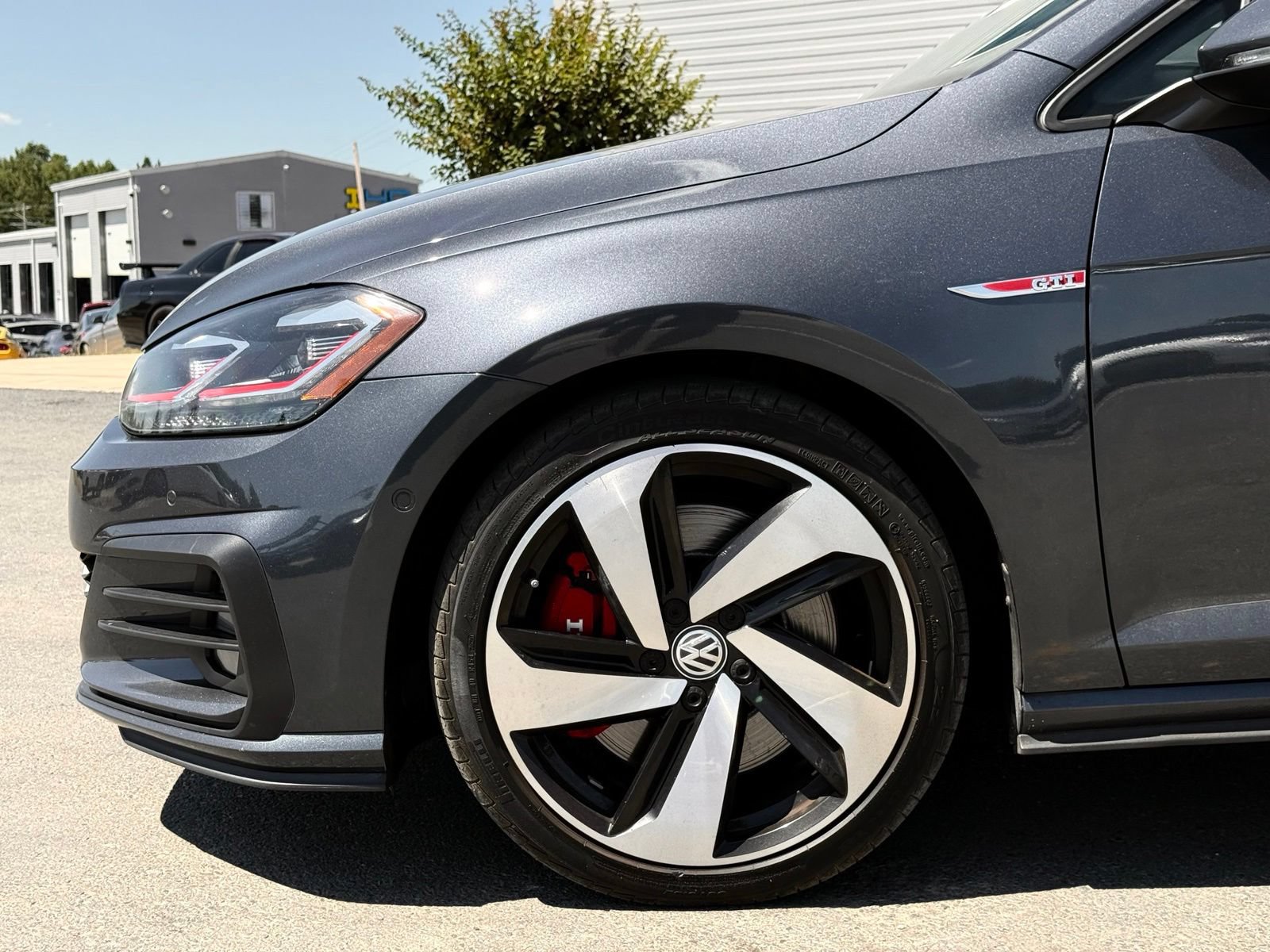 Used 2018 Volkswagen GTI SE FWD image 15