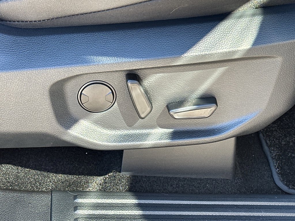 Used 2025 Ford Ranger Lariat w/ Black Appearance Package image 34