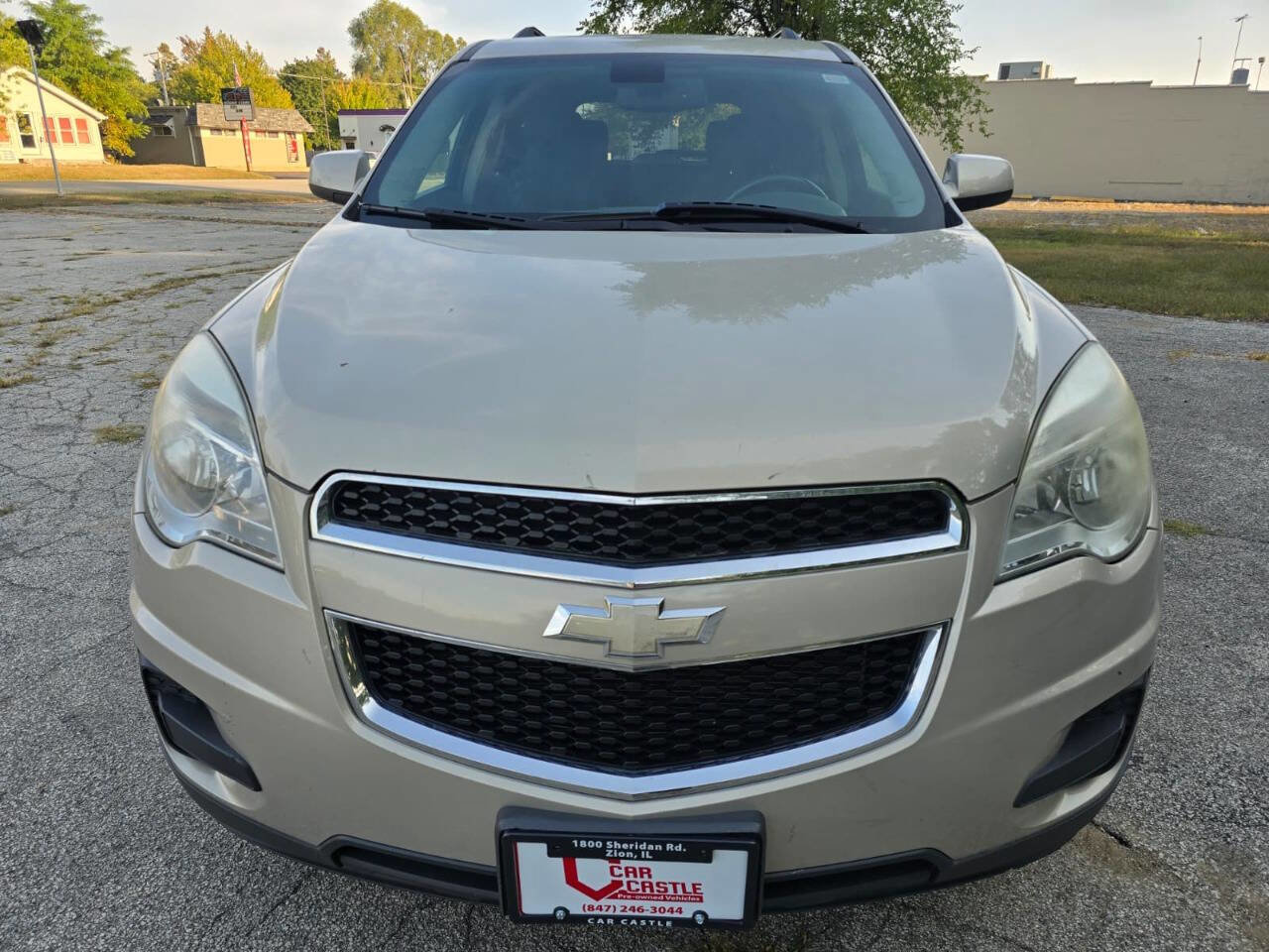 Used 2011 Chevrolet Equinox LT w/ Driver Convenience Package image 2