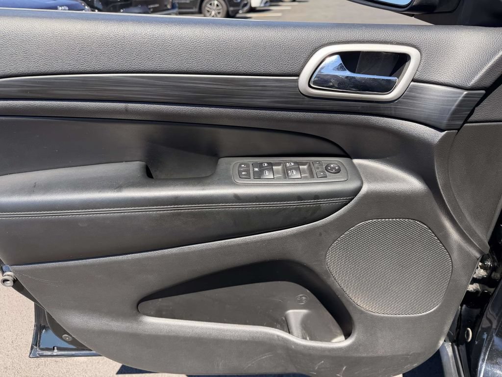 Certified 2020 Jeep Grand Cherokee Laredo AWD/4WD image 20