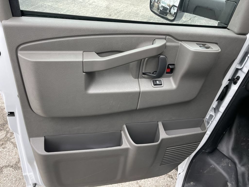 New 2025 Chevrolet Express 3500 w/ Power Convenience Package RWD image 7