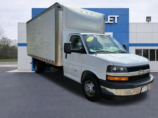 Used 2018 Chevrolet Express 3500 Extended w/ Power Convenience Package RWD image 2