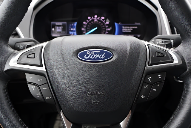 Certified 2023 Ford Edge SEL w/ Convenience Package AWD/4WD image 15