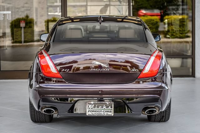 Used 2016 Jaguar XJ R-Sport RWD image 8