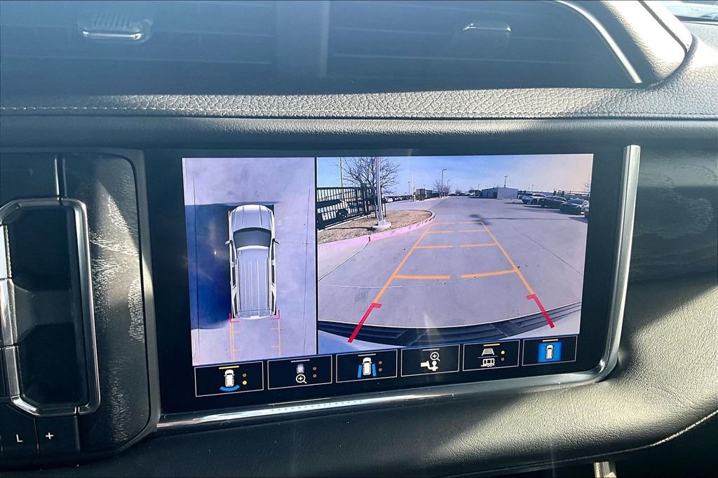 Used 2021 GMC Yukon Denali w/ Denali Premium Package image 21