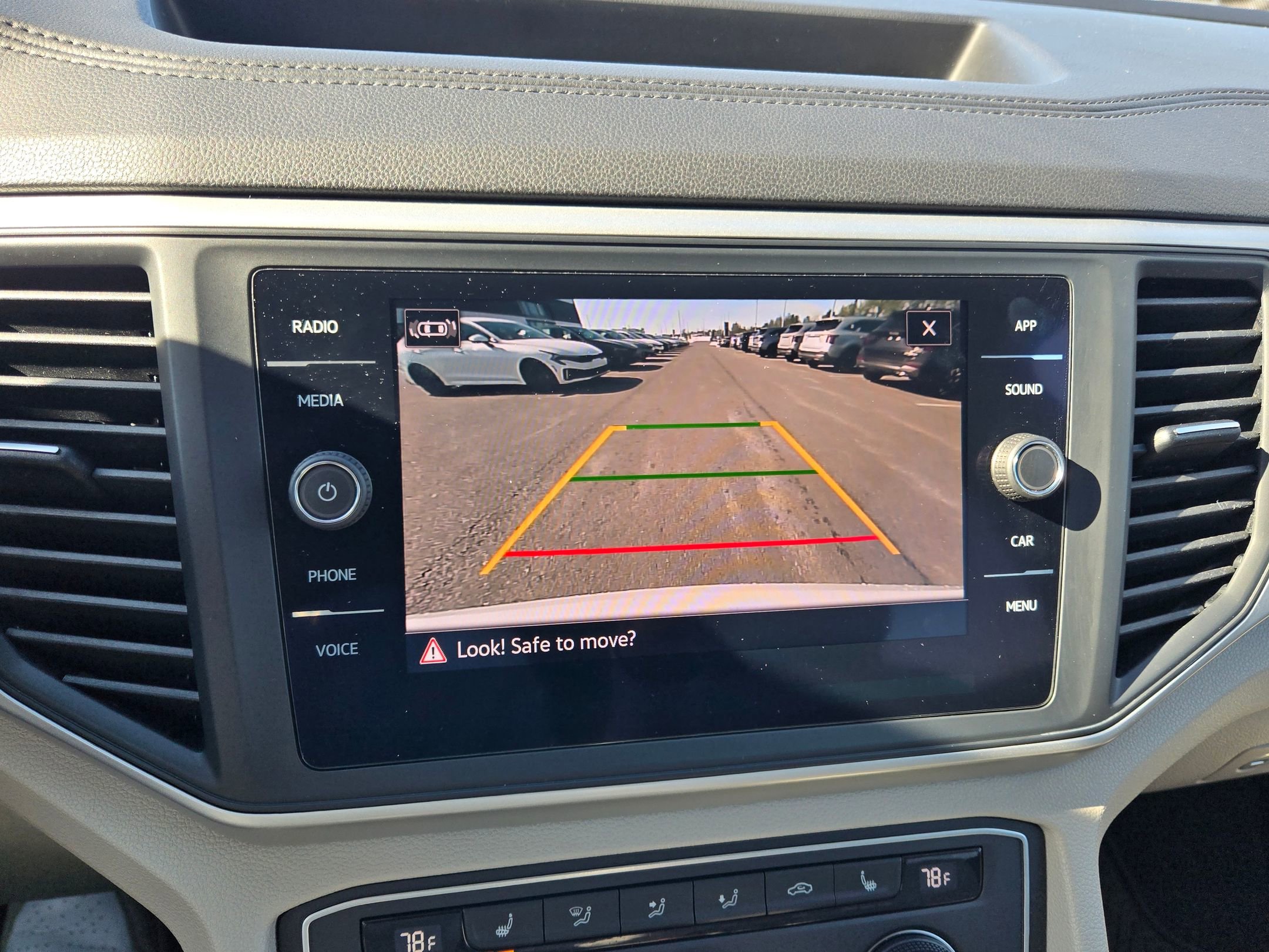 Used 2021 Volkswagen Atlas SE image 27