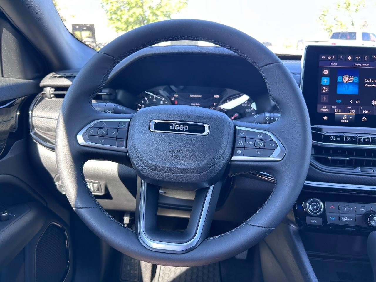 New 2026 Jeep Compass Latitude image 12