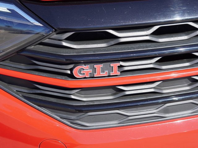 Used 2019 Volkswagen Jetta GLI FWD image 10