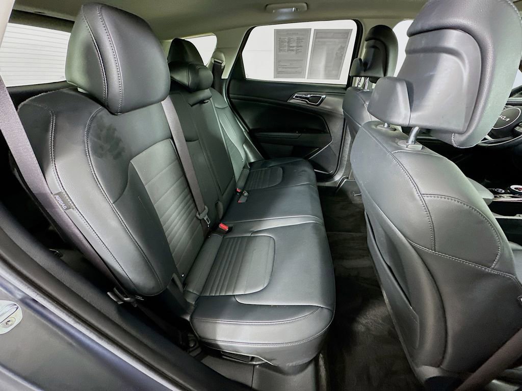 Used 2025 Kia Sportage SX Prestige image 35