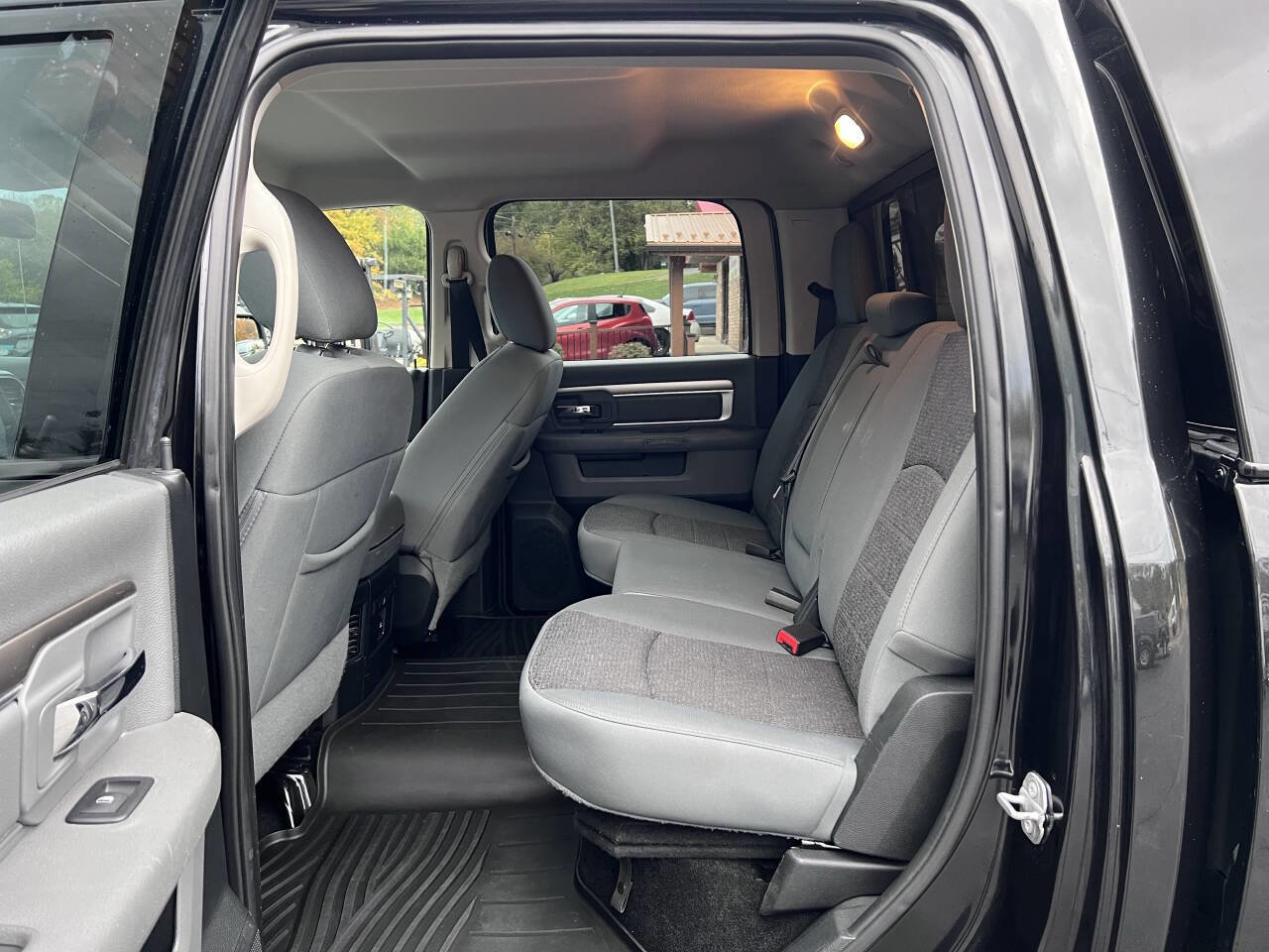 Used 2016 RAM 1500 Outdoorsman image 26