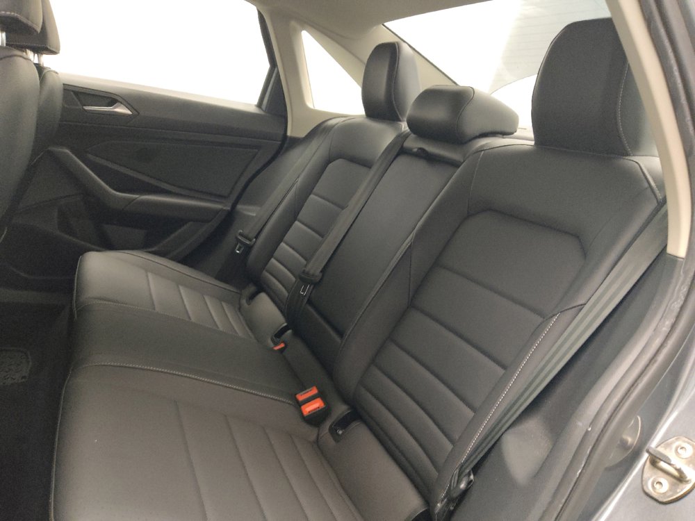 Used 2021 Volkswagen Jetta SE w/ SE Cold Weather Package FWD image 18
