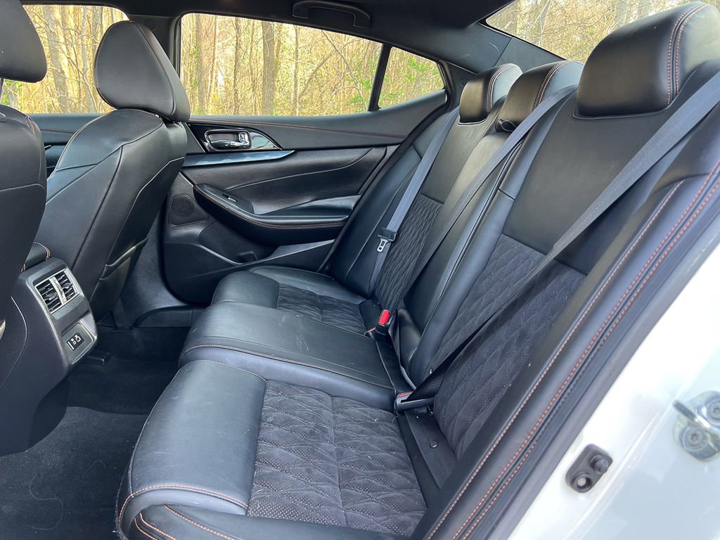 Used 2022 Nissan Maxima SR w/ Sport Mat Group image 26