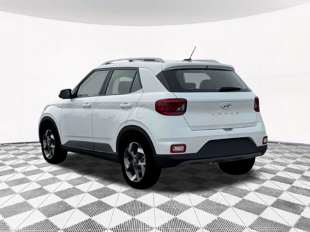 New 2026 Hyundai Venue SEL FWD image 8