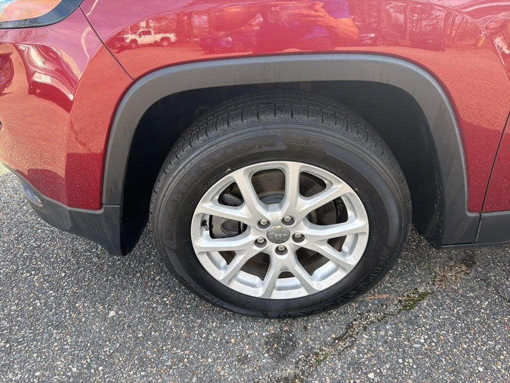 Used 2016 Jeep Cherokee Latitude w/ Safety/Convenience Group image 10