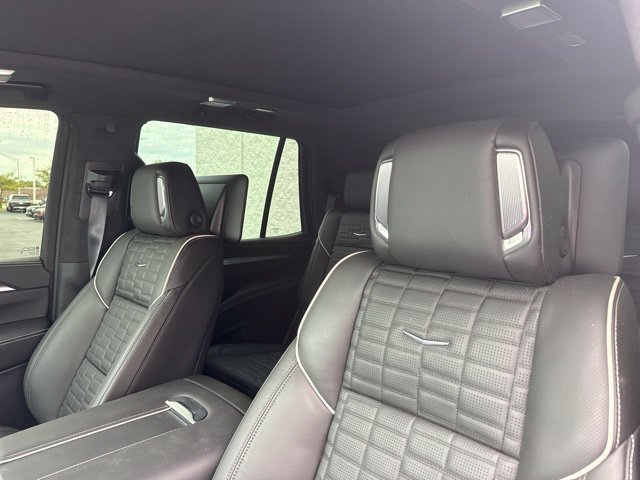 Used 2026 Cadillac Escalade Platinum Sport w/ LPO, ONYX Package AWD/4WD image 17