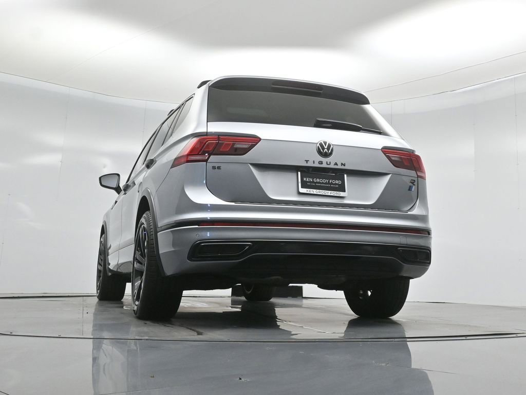 Used 2023 Volkswagen Tiguan SE R-Line image 45