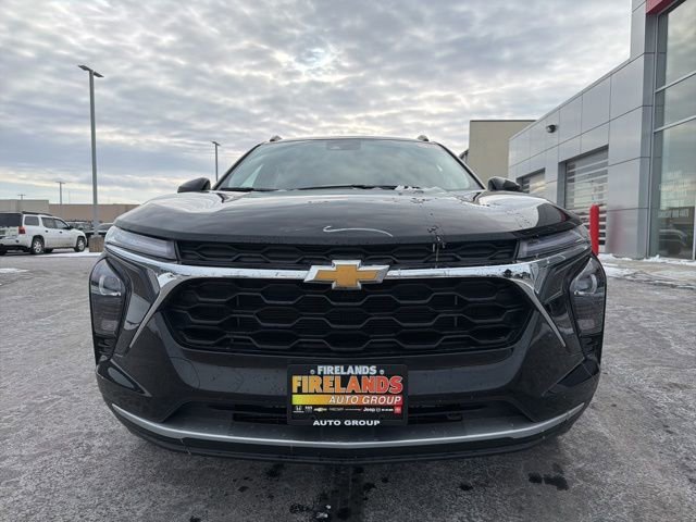 Used 2025 Chevrolet Trax LT w/ Driver Confidence Package image 2