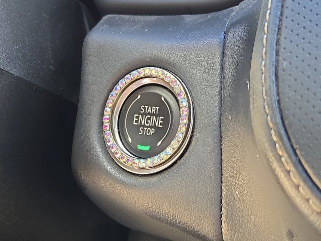 Used 2022 GMC Yukon XL SLT w/ SLT Premium Package AWD/4WD image 12