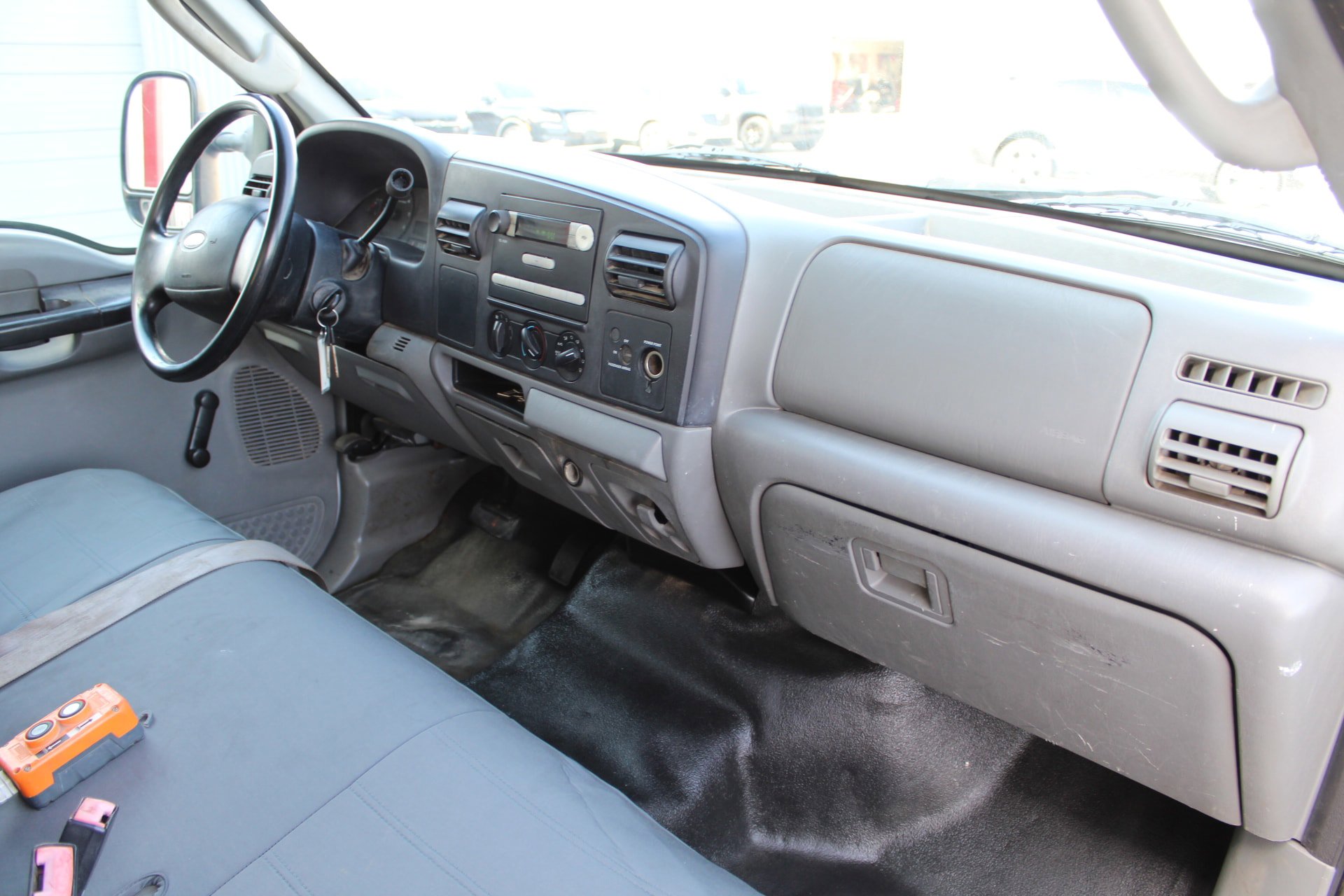 Used 2005 Ford F350 XL image 27