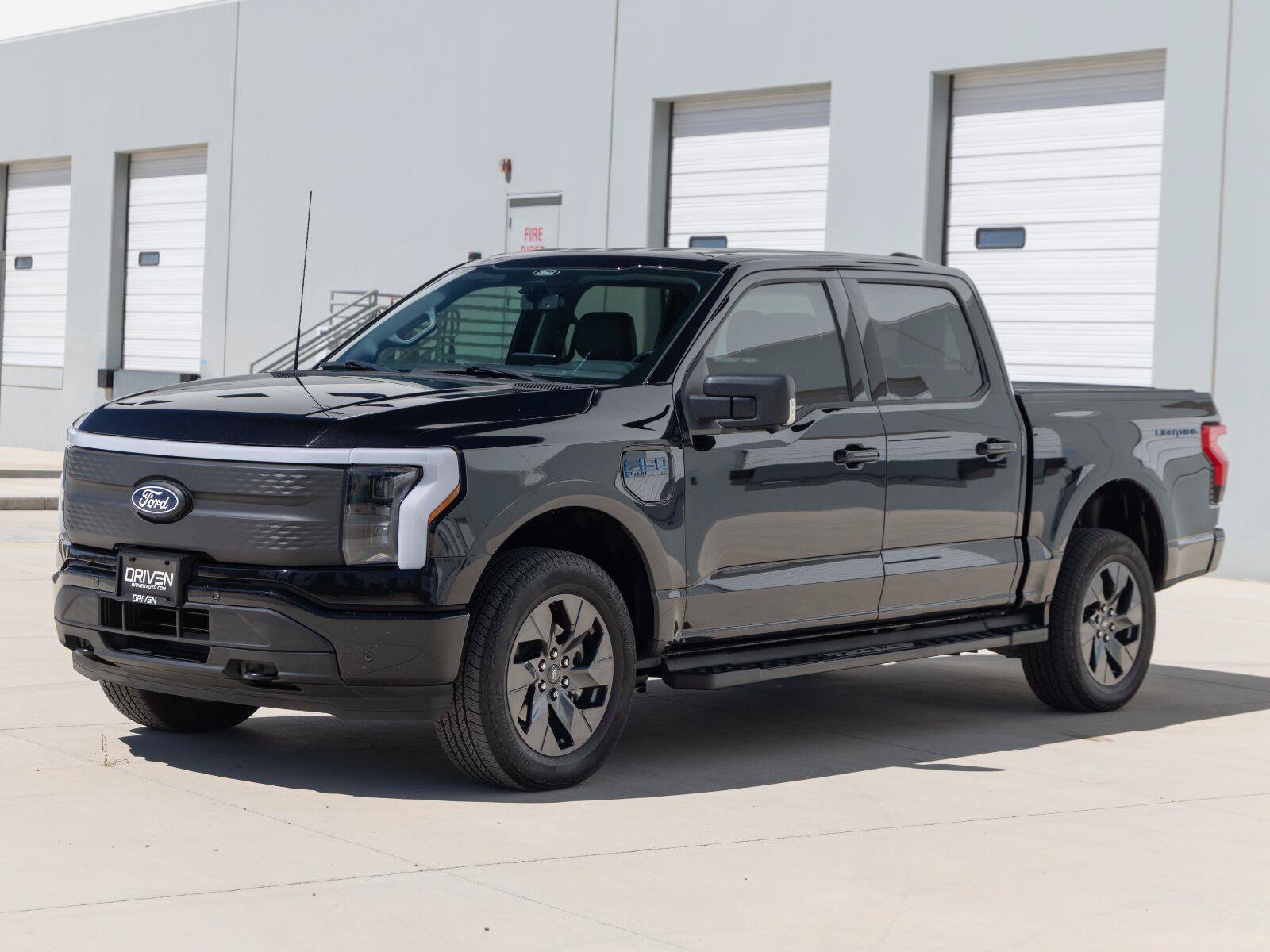 Used 2025 Ford F150 Lightning Flash AWD/4WD image 7