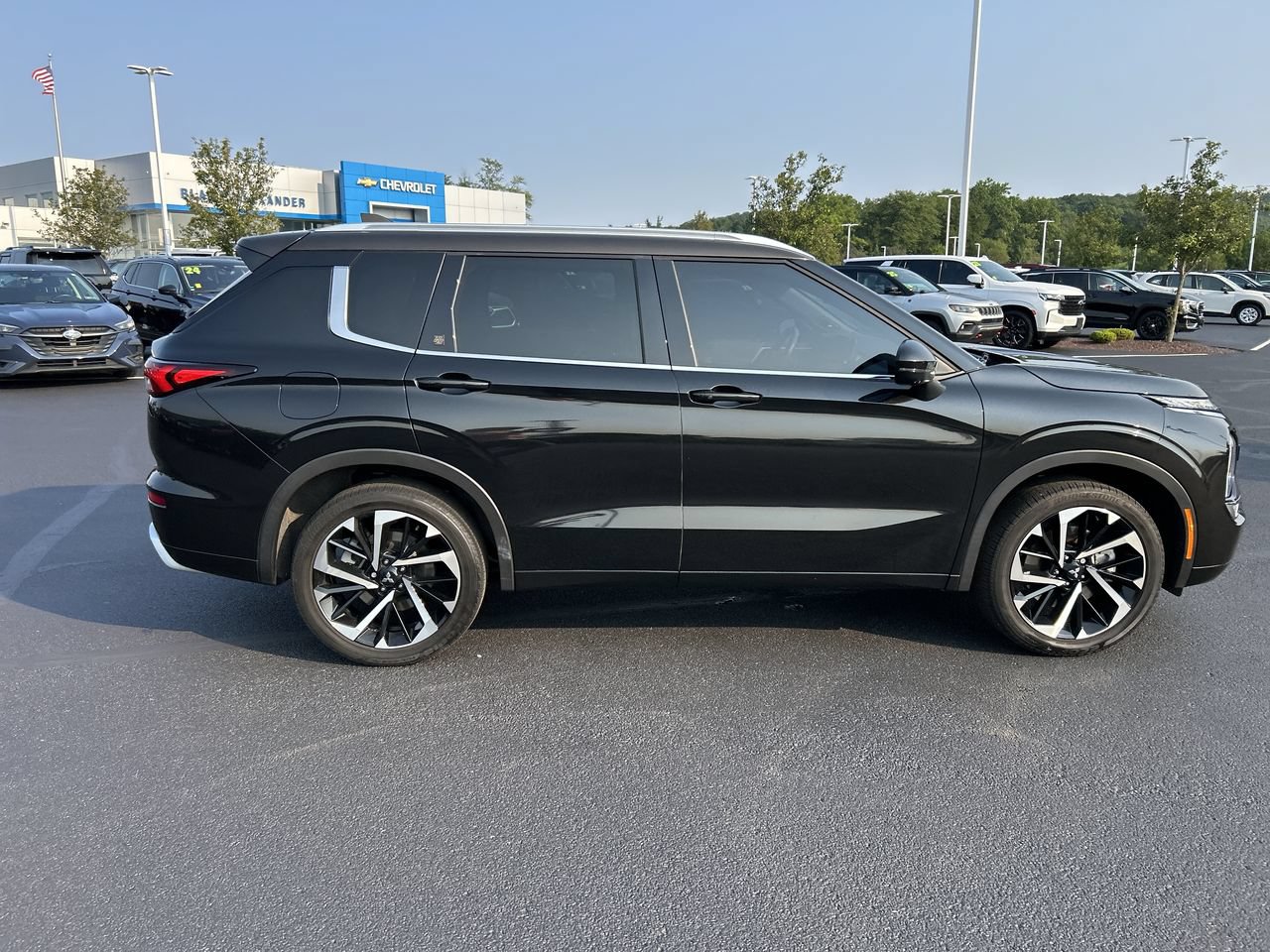 Used 2023 Mitsubishi Outlander SEL AWD/4WD image 8