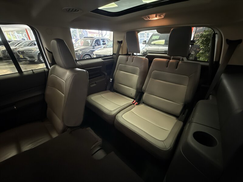 Used 2019 Ford Flex SEL w/ Equipment Group 202A FWD image 29
