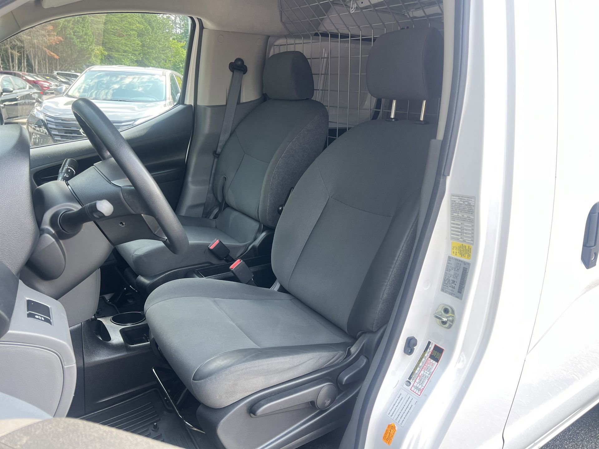 Used 2020 Nissan NV200 S FWD image 16