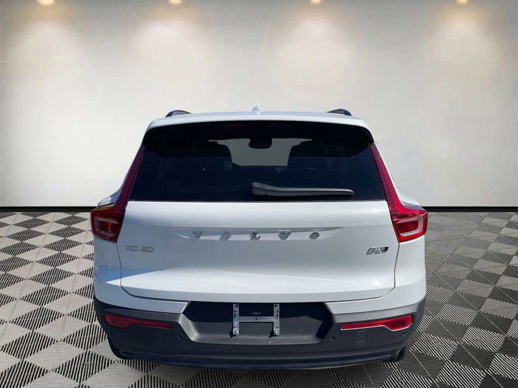 New 2026 Volvo XC40 B5 Plus w/ Protection Package Premier image 4