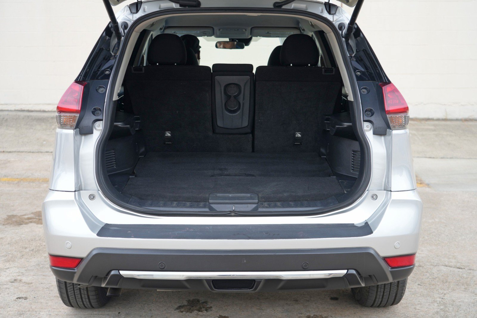 Used 2019 Nissan Rogue SV w/ Premium Package AWD/4WD image 9