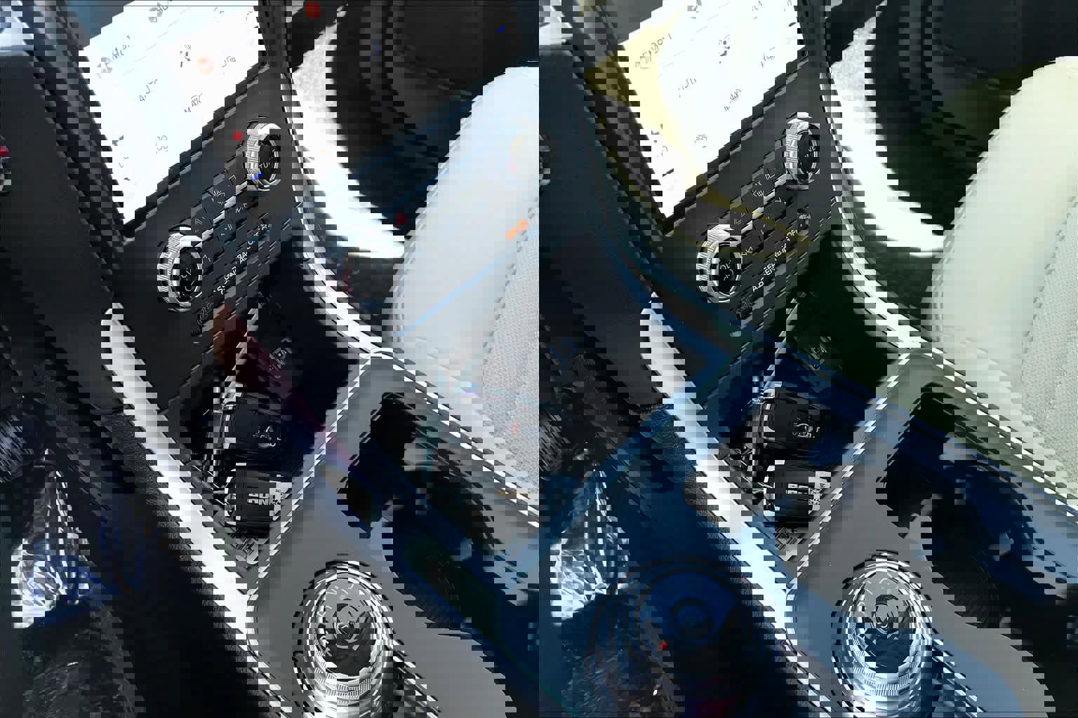 Certified 2024 Ford Edge SE image 7