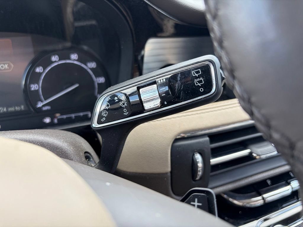 Used 2022 Lincoln Corsair AWD w/ Premium Package image 24