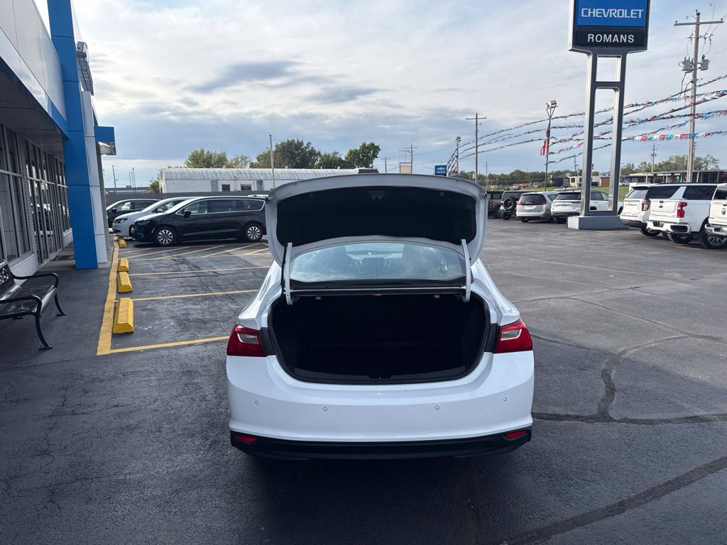 Used 2024 Chevrolet Malibu LT FWD image 6