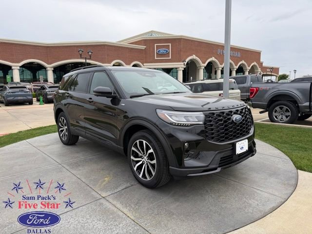 Certified 2025 Ford Explorer ST-Line AWD/4WD image 1