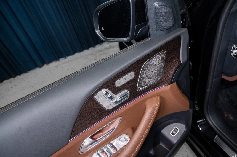 New 2025 Mercedes-Benz GLS 450 4MATIC image 12