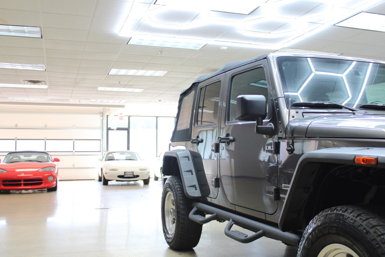 Used 2018 Jeep Wrangler Unlimited Sport S image 11