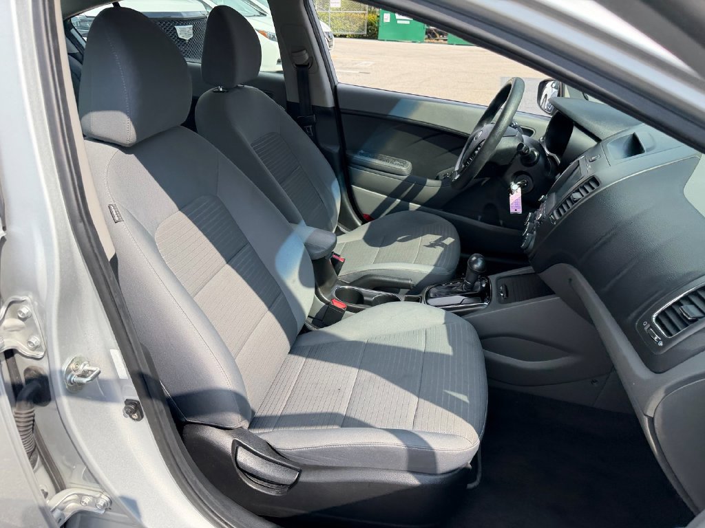 Used 2018 Kia Forte LX w/ LX Popular Package FWD image 18