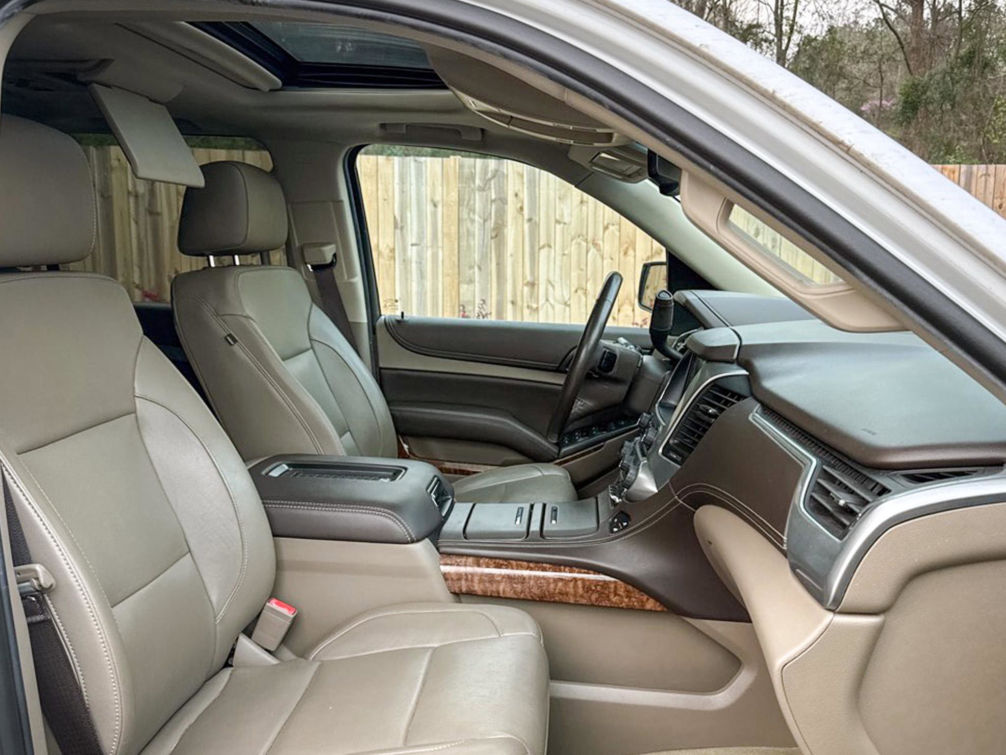 Used 2017 Chevrolet Suburban Premier image 27