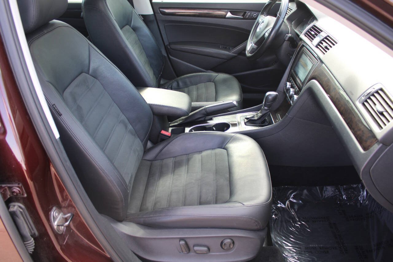 Used 2014 Volkswagen Passat 1.8T SEL Premium FWD image 8