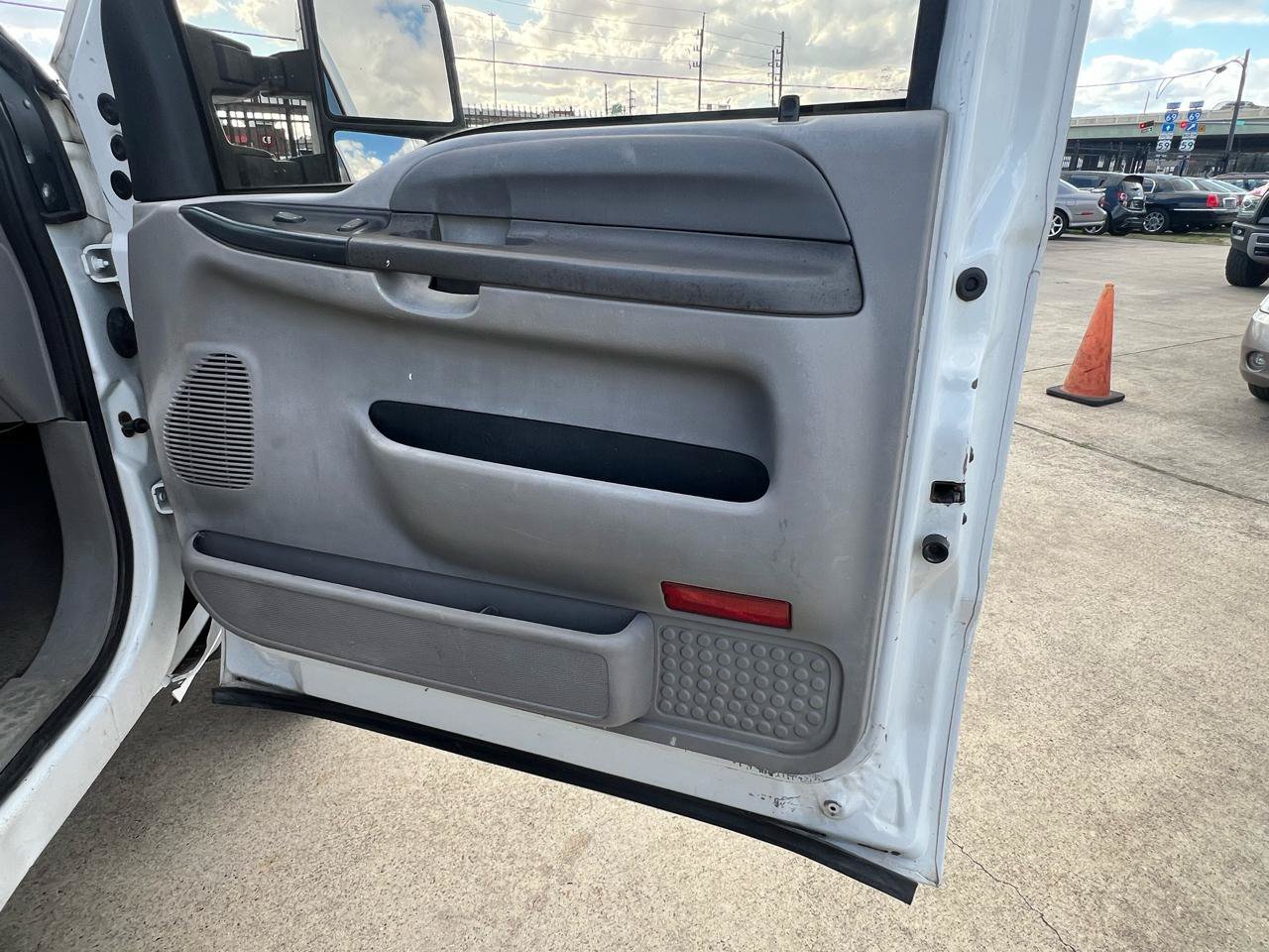 Used 2000 Ford F350 4x4 Regular Cab DRW Super Duty image 34