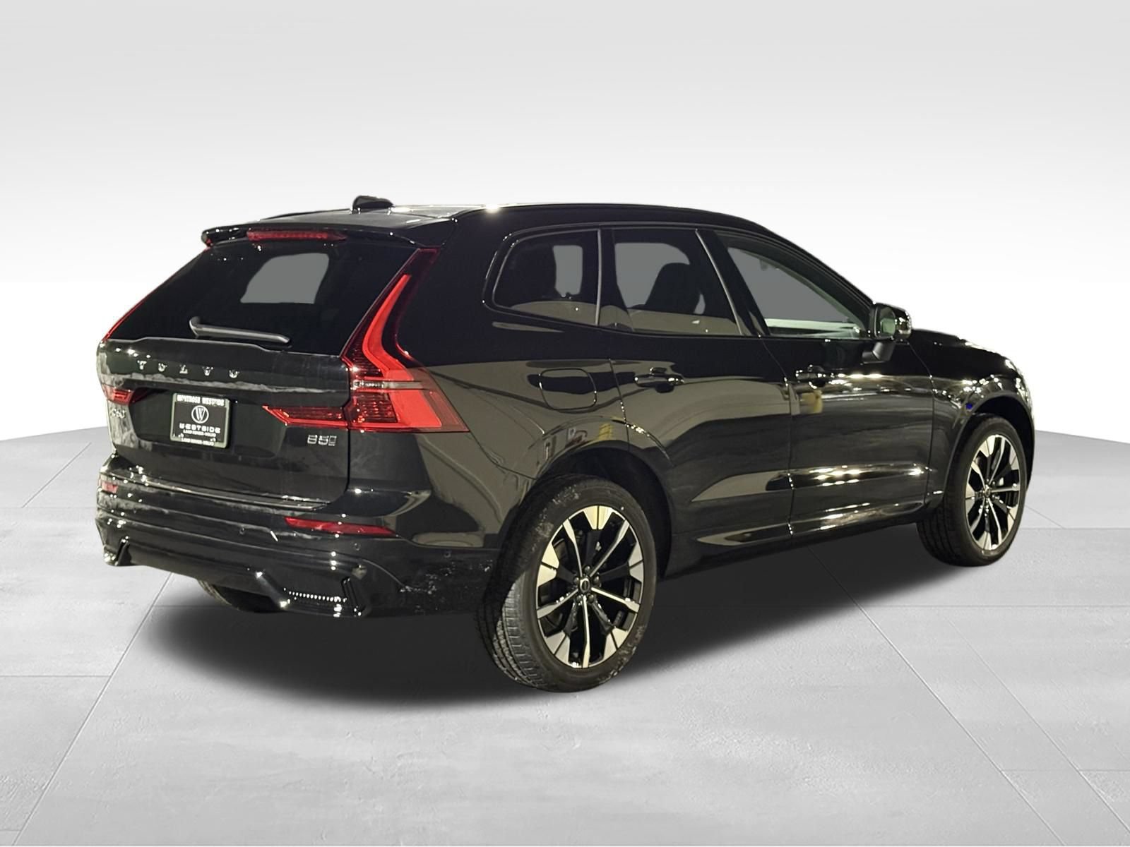 New 2026 Volvo XC60 B5 Plus w/ Protection Package Premier AWD/4WD image 7