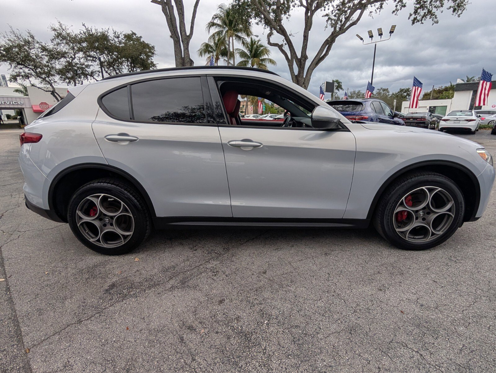 Used 2022 Alfa Romeo Stelvio Sprint image 22