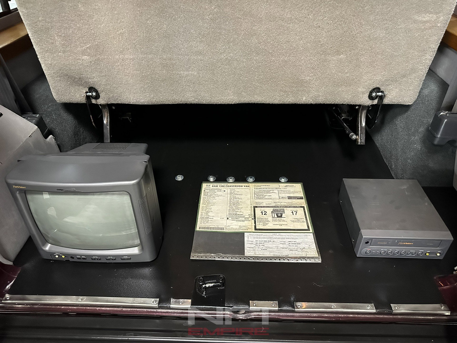 Used 2002 Dodge B1500 image 42